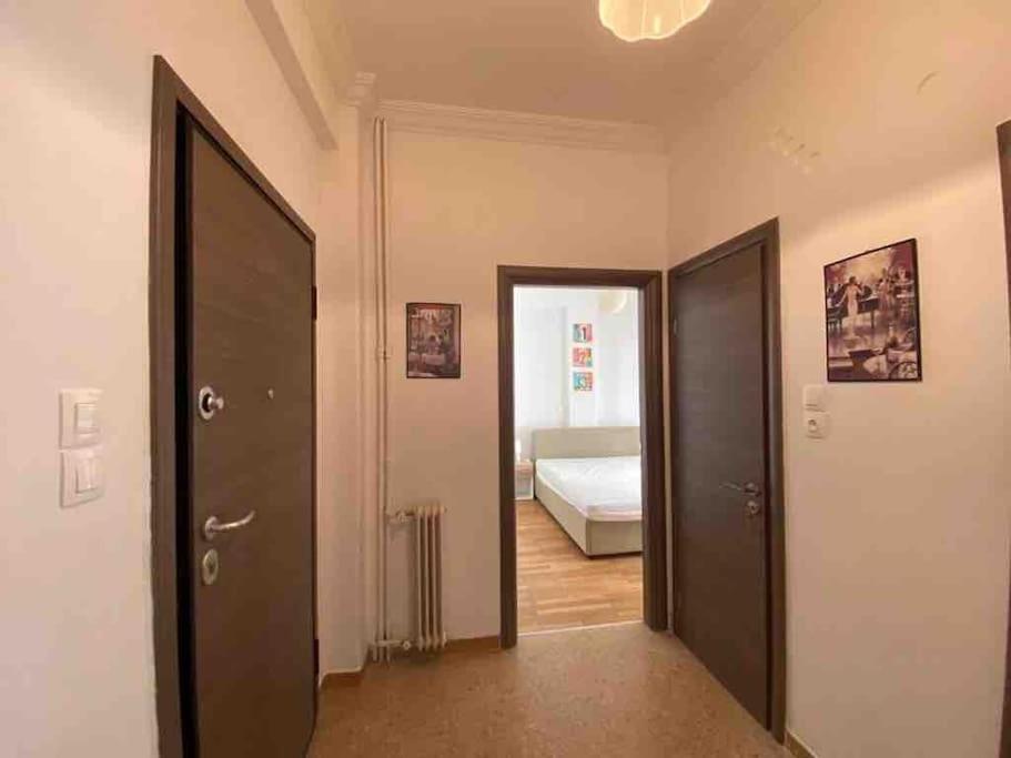 Lovely 1 Bedroom Apartment In Athens Luaran gambar